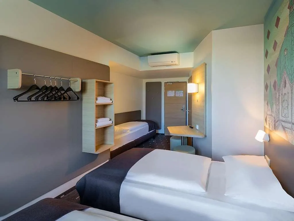 B&B Hotel Neuss 5*,  Alemania